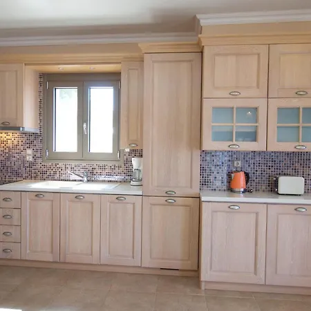 Ellis Вилла Вовикес